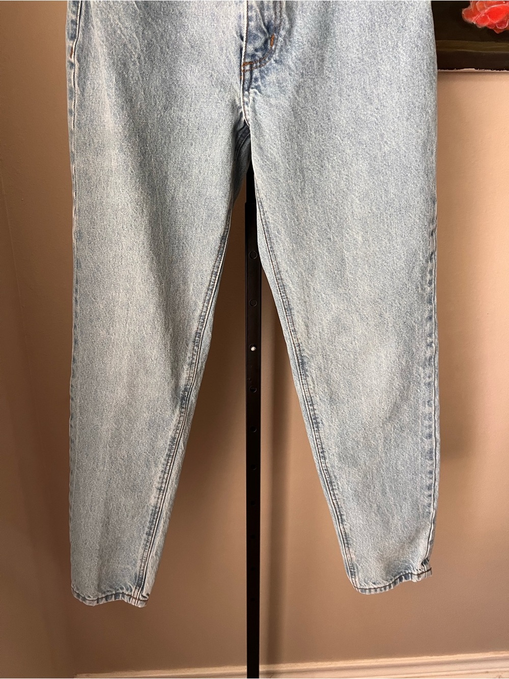 John galt light Wash High-Rise Mom Jeans - Picture 3 of 9